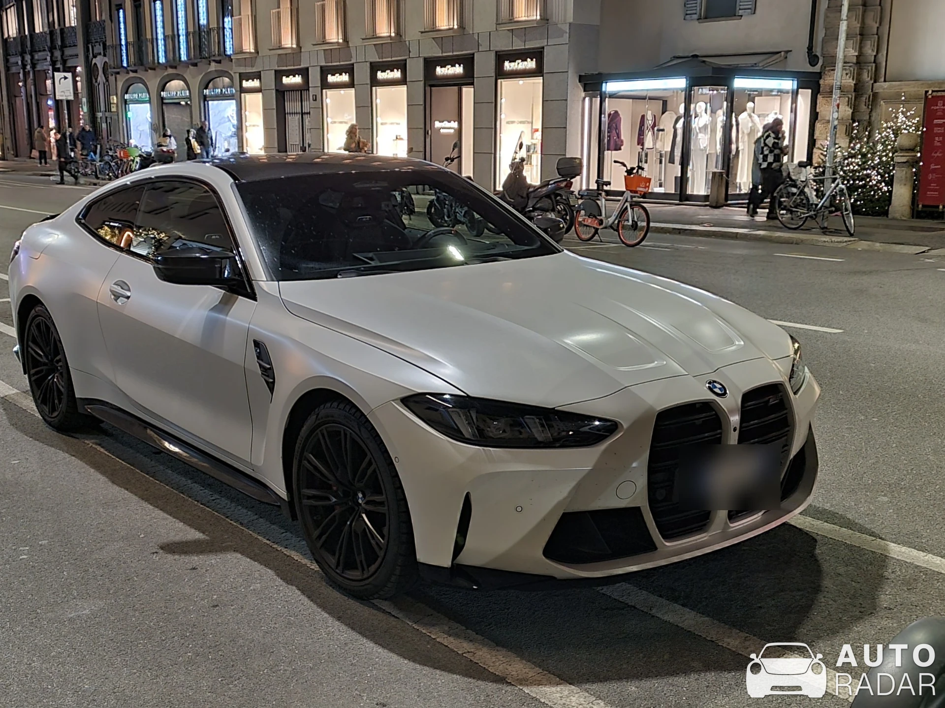 BMW M4 G82 Coupé Competition spotted in Milano, Italia