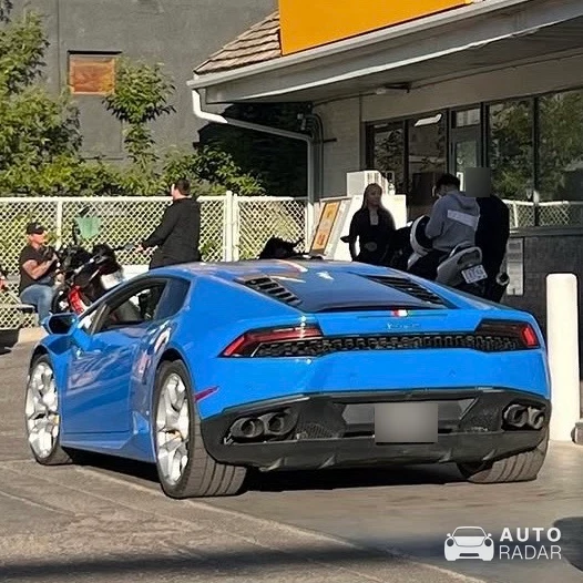 Lamborghini Huracán LP610-4 Avio spotted in Calgary