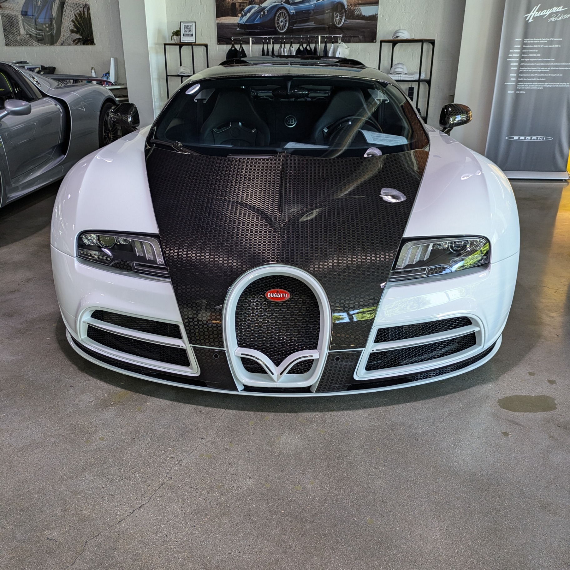 Bugatti Veyron 16.4 Mansory Vivere