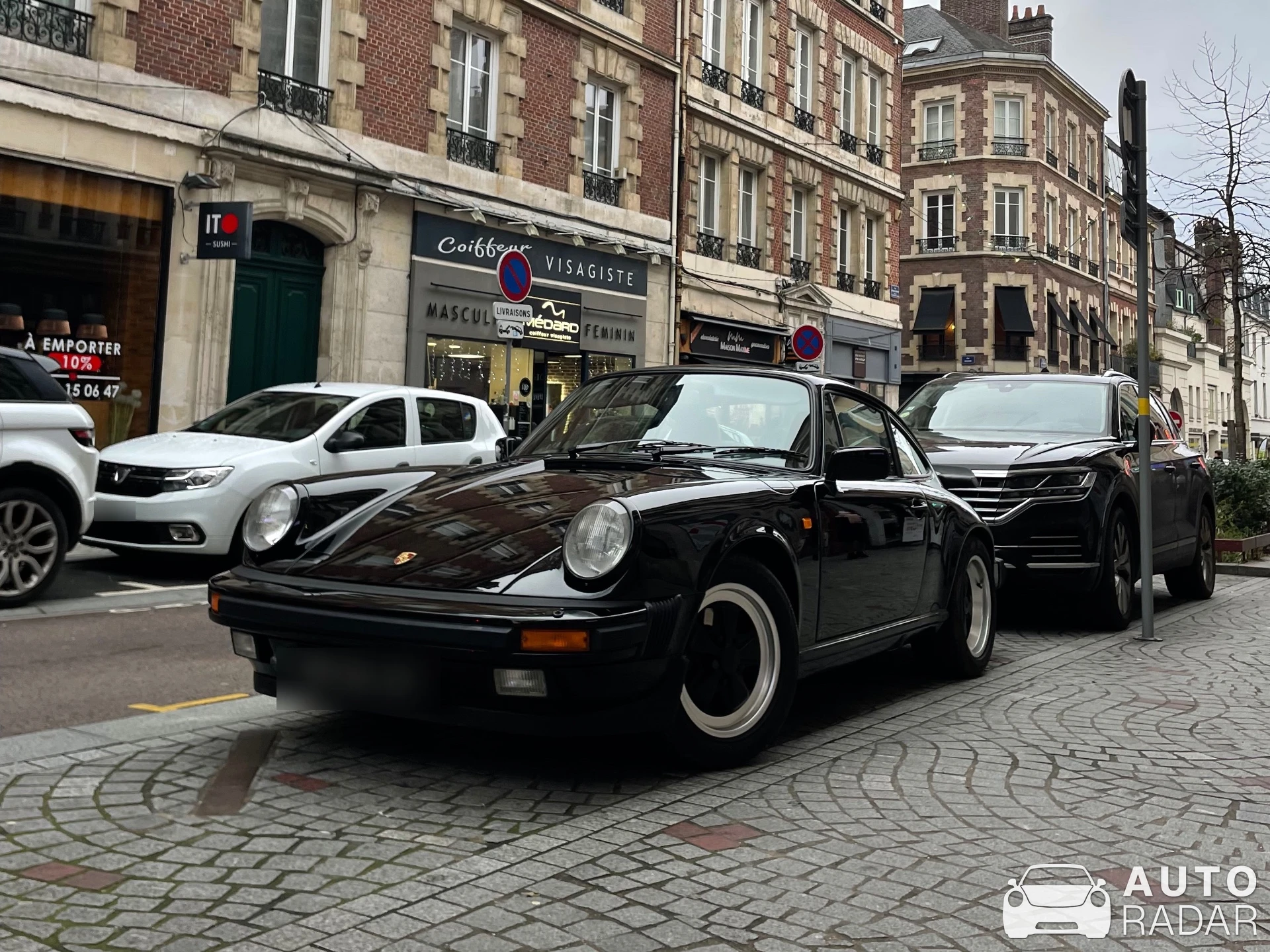 Porsche 911 Turbo 3.3 spotted in Rouen, France