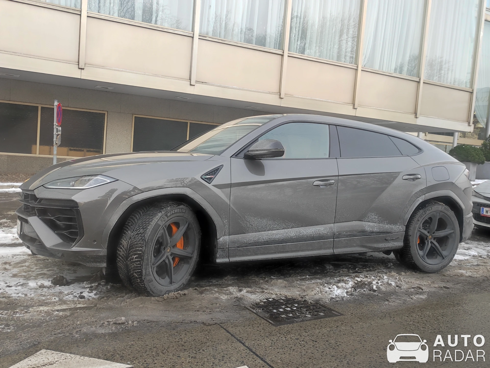 Lamborghini Urus SE spotted in Vienna, Austria
