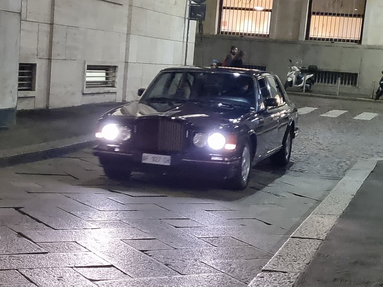 Bentley Eight