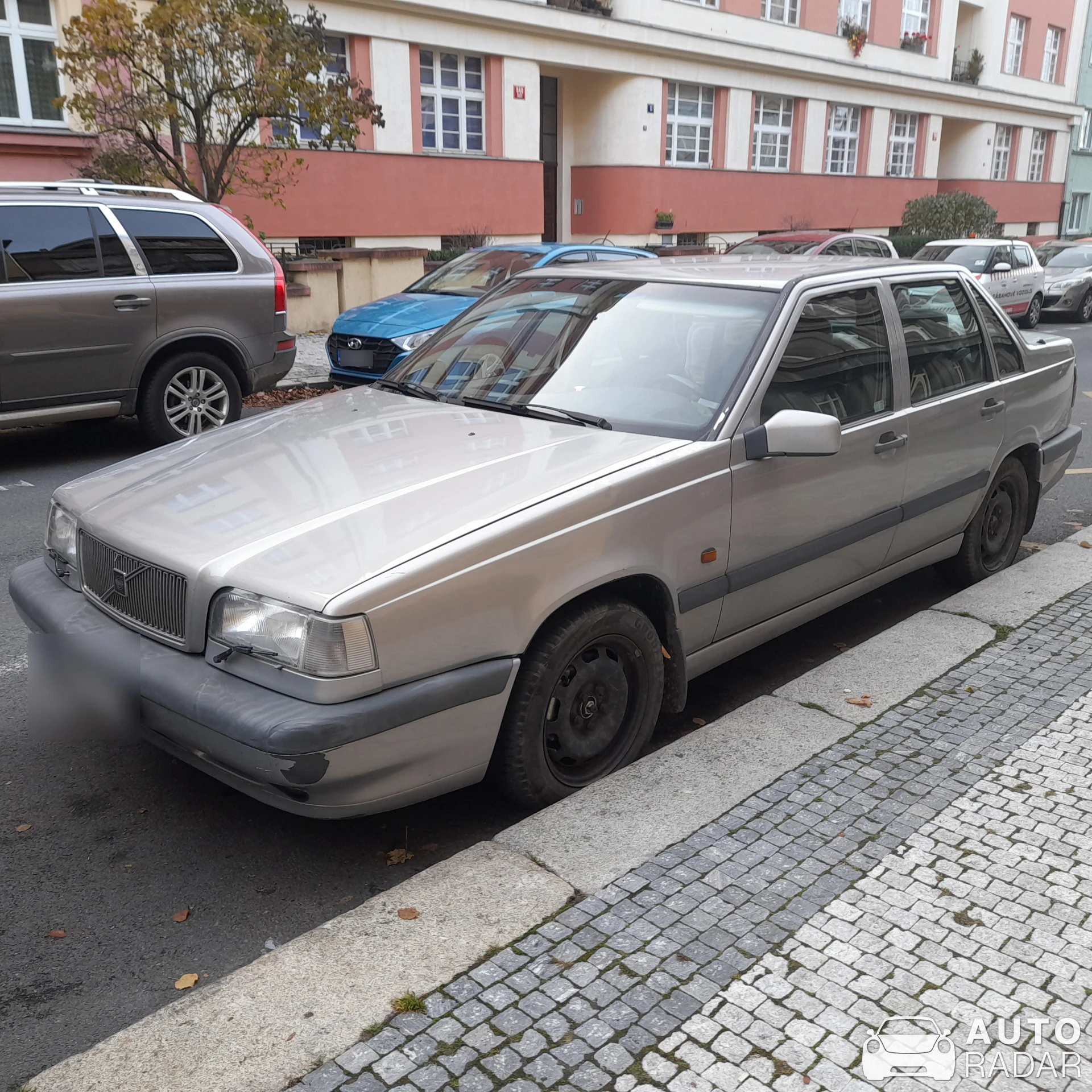 Volvo 850 R spotted in Praha, Czech Republic