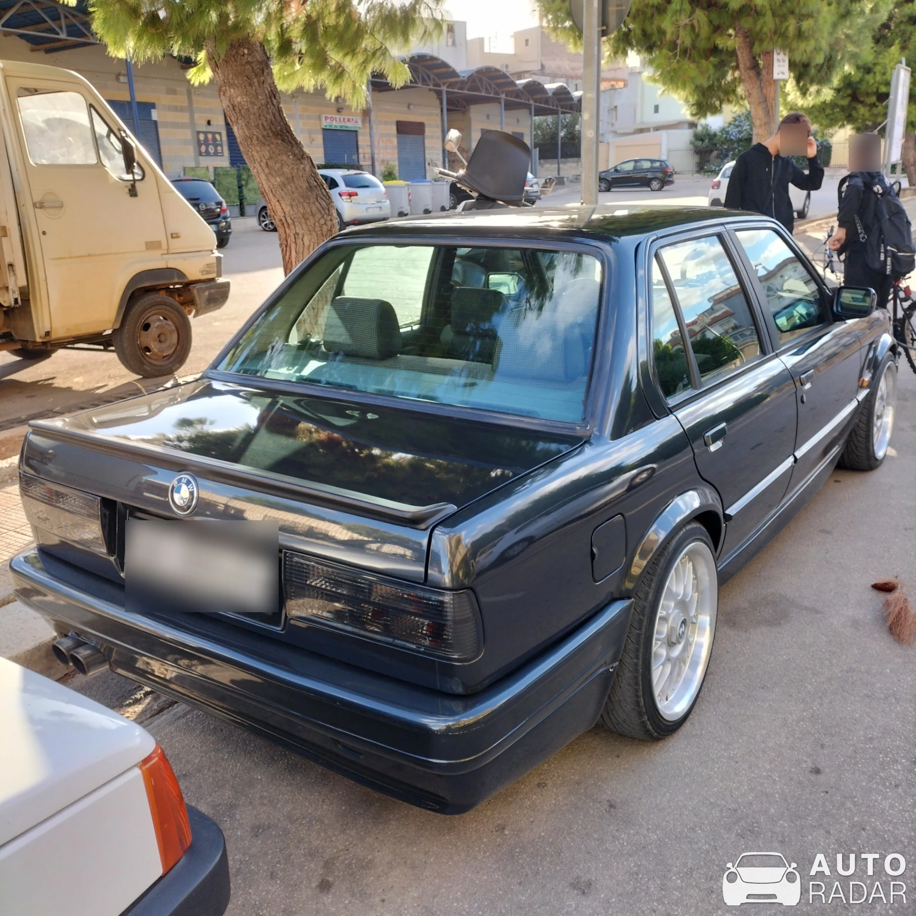 BMW 3 Series E30 spotted in Bitetto, Italy