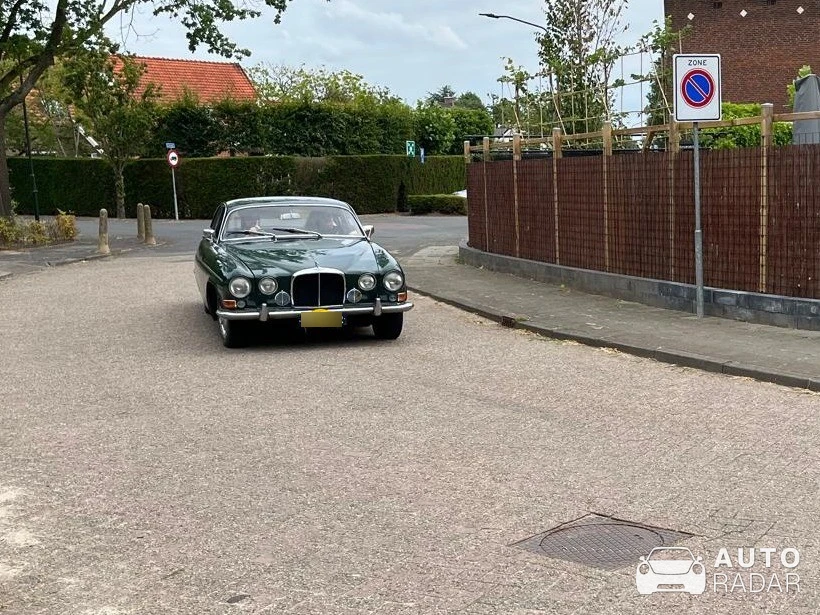Jaguar Mark X spotted in Rijswijk