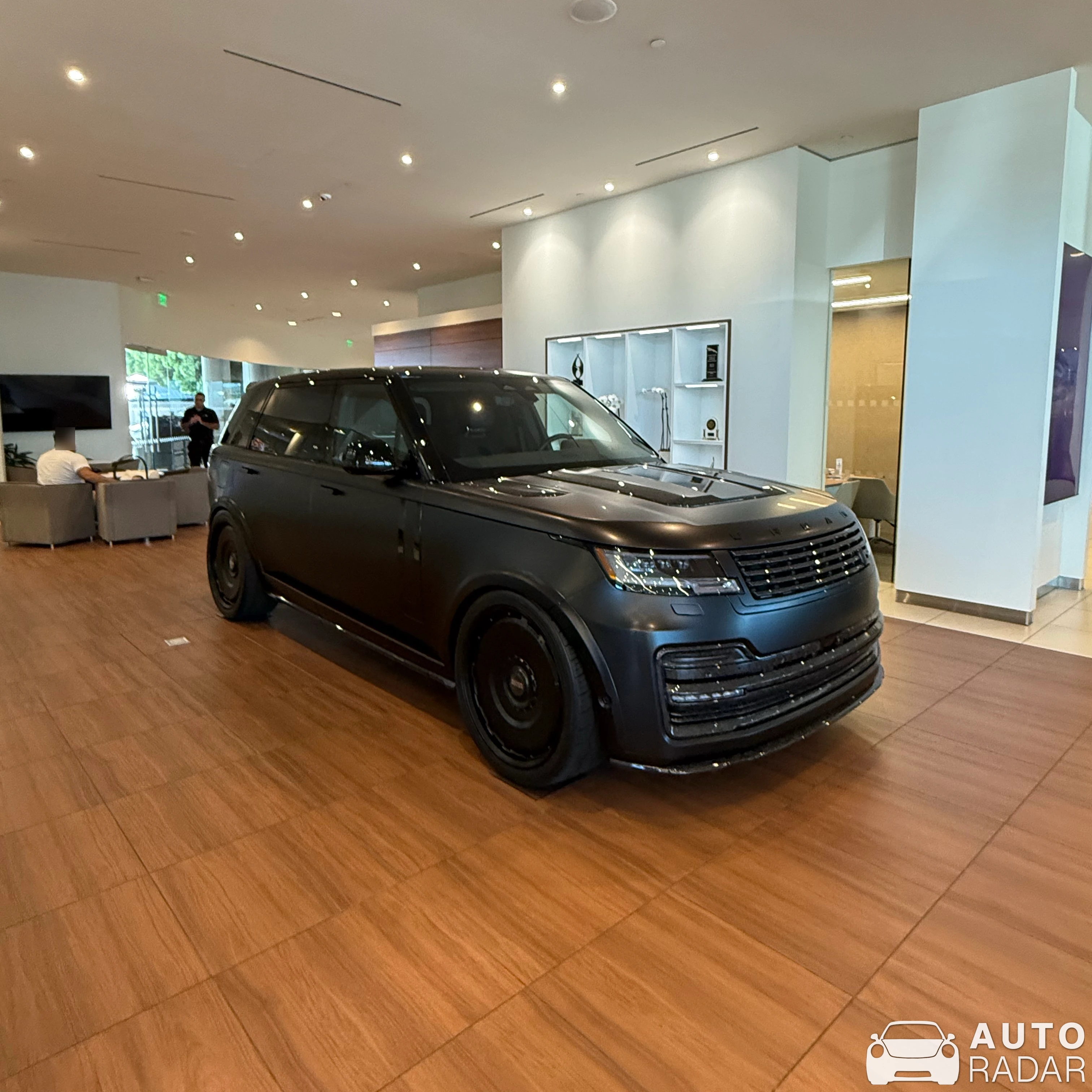 Land Rover Range Rover SE SWB P530 BRABUS spotted in Los Angeles