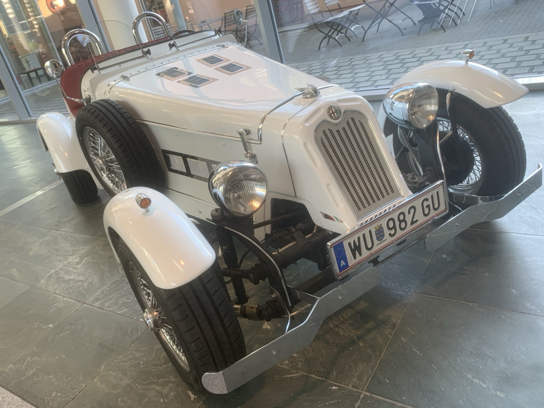 Alfa Romeo 6C Replica