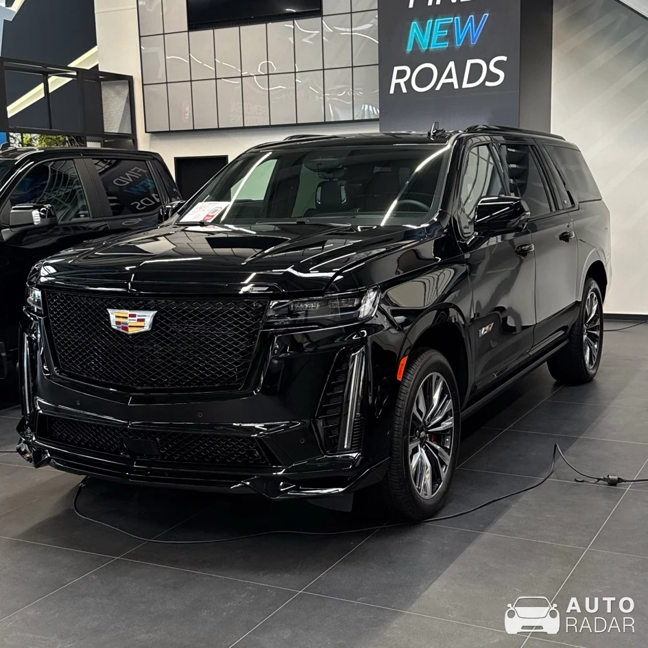 Cadillac Escalade-V ESV spotted in Praha-východ, Czechia