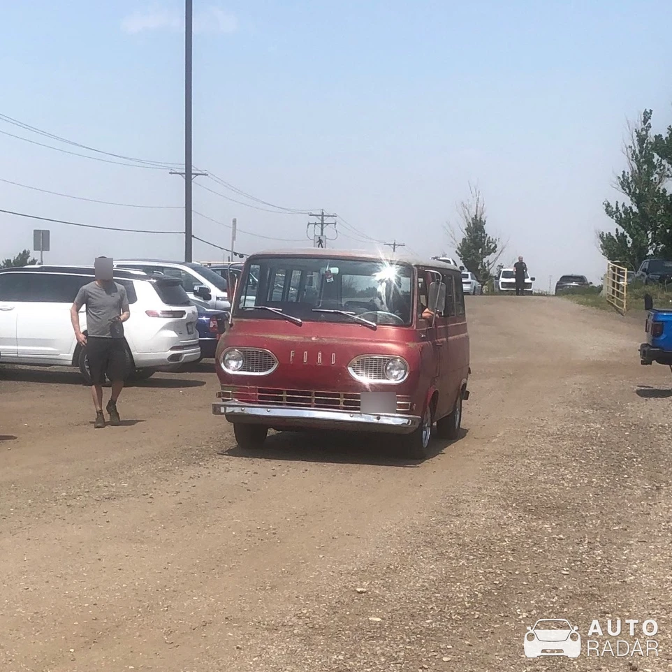 Ford Econoline spotted in Calgary