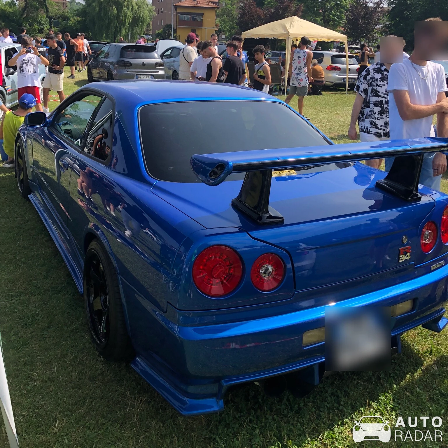 Nissan Skyline R34 GT-R NISMO R-Tune spotted in Arcisate