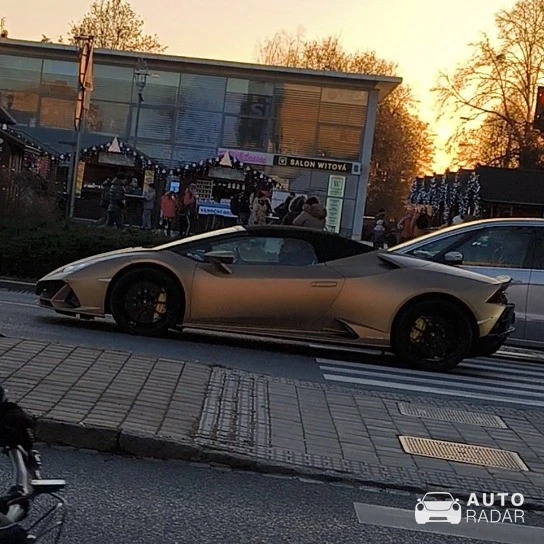 Lamborghini Huracán LP640-4 EVO Spyder spotted in Karviná, Czechia