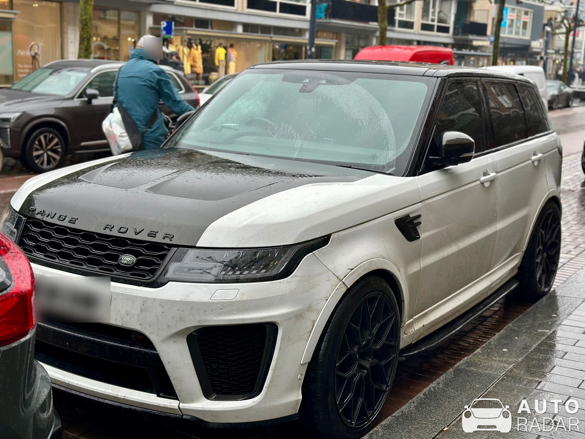 Land Rover Range Rover Sport SVR 2018 Carbon Edition spotted in Rotterdam