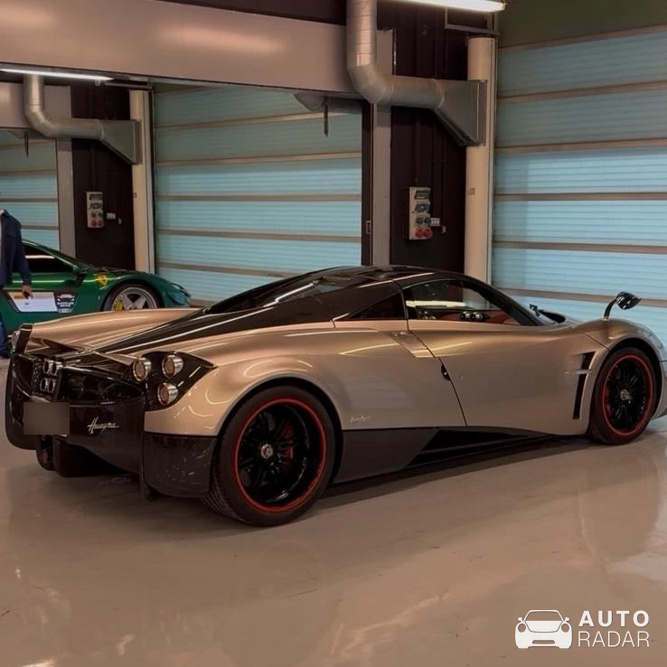 Pagani Huayra spotted in Abu Dhabi, Verenigde Arabische Emiraten