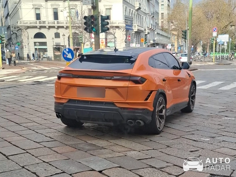 Lamborghini Urus Performante spotted in Milano, Italy