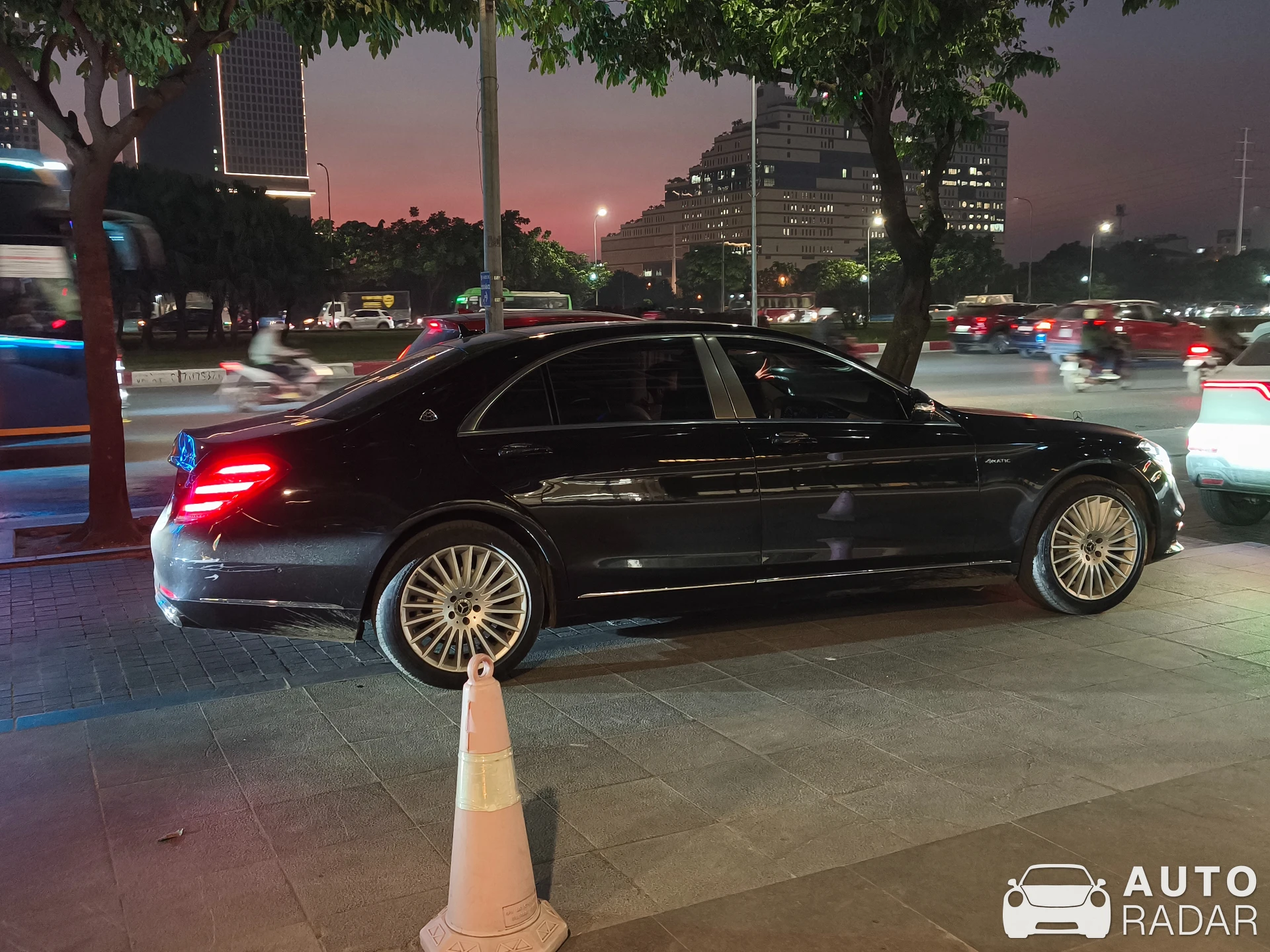 Mercedes-Maybach S 480 spotted in Hanoi