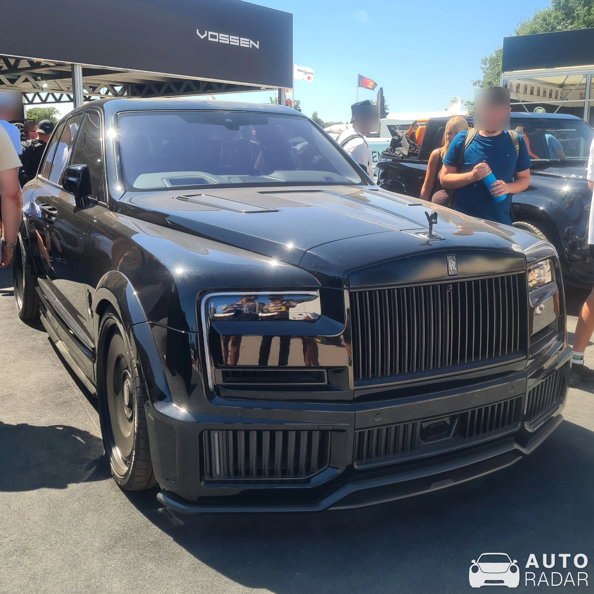 Rolls-Royce Cullinan Urban Widetrack spotted