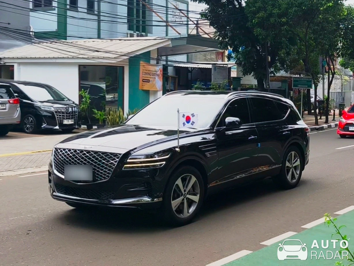 Genesis GV80 spotted in Jakarta