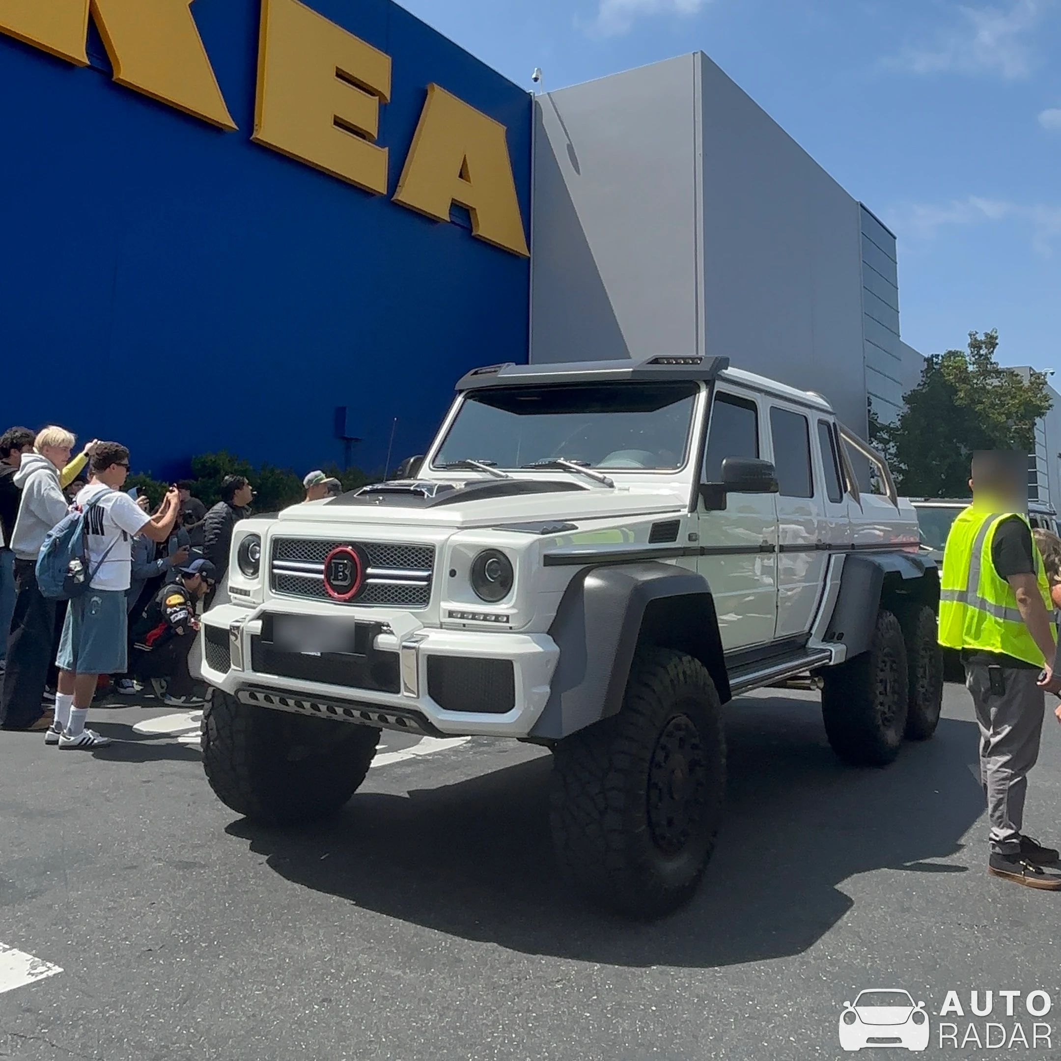 Mercedes-Benz G 63 AMG 6x6 Brabus spotted in Costa Mesa