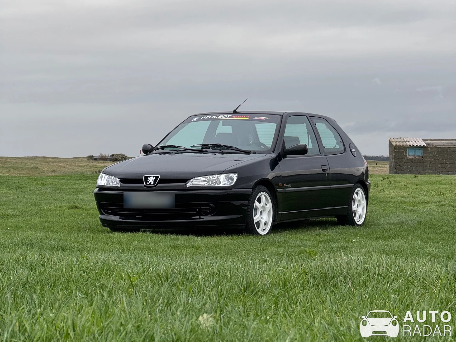 Peugeot 306 Champion USA spotted in Bricqueville-sur-Mer, France