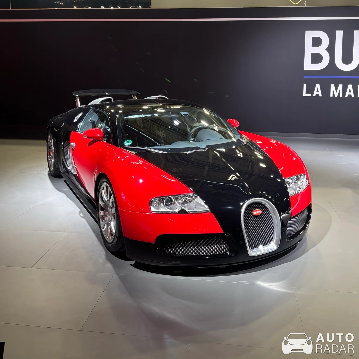 Bugatti Veyron 16.4 spotted in Paris, France