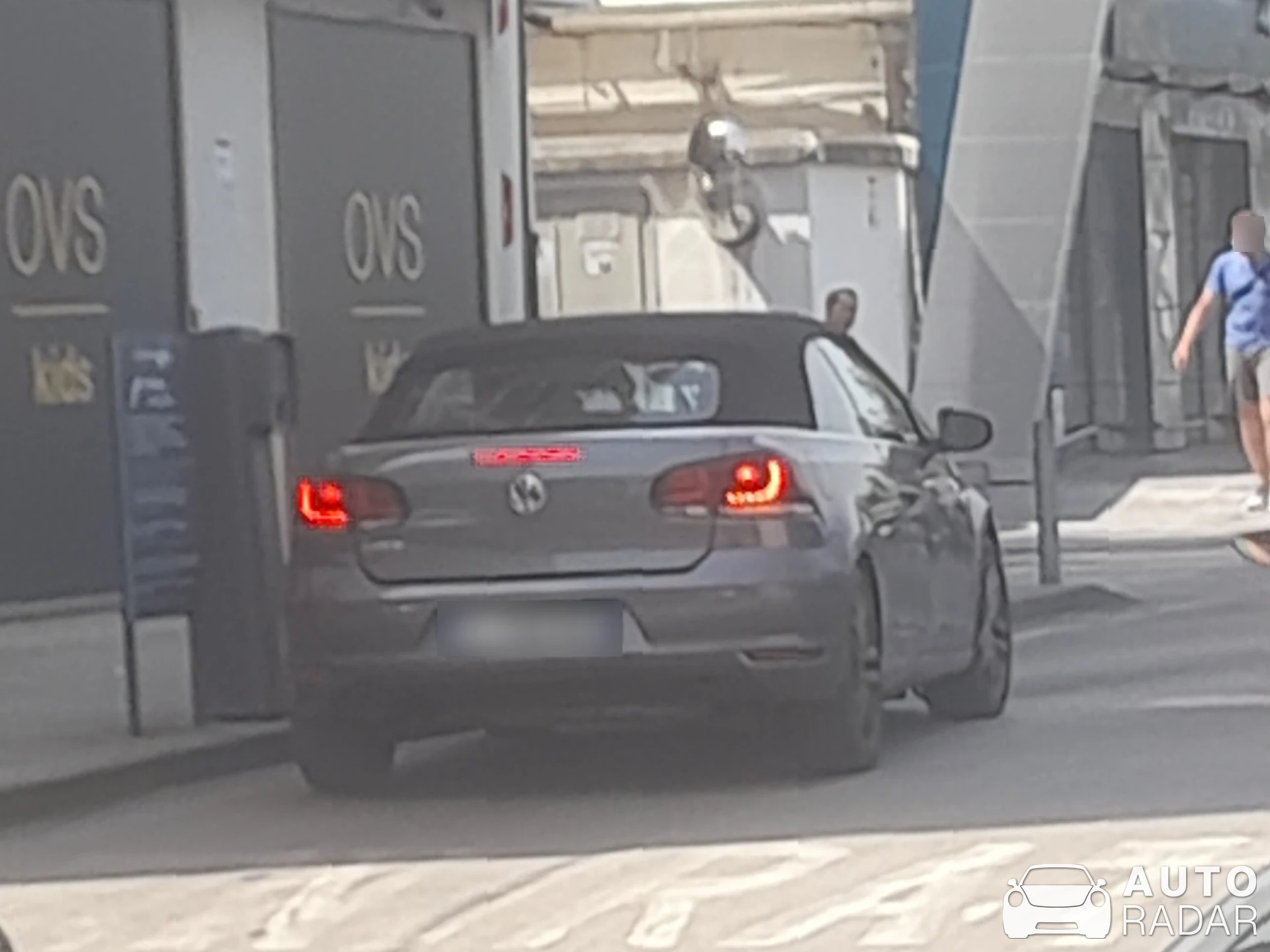 Volkswagen Golf R Cabriolet spotted in Cefalù