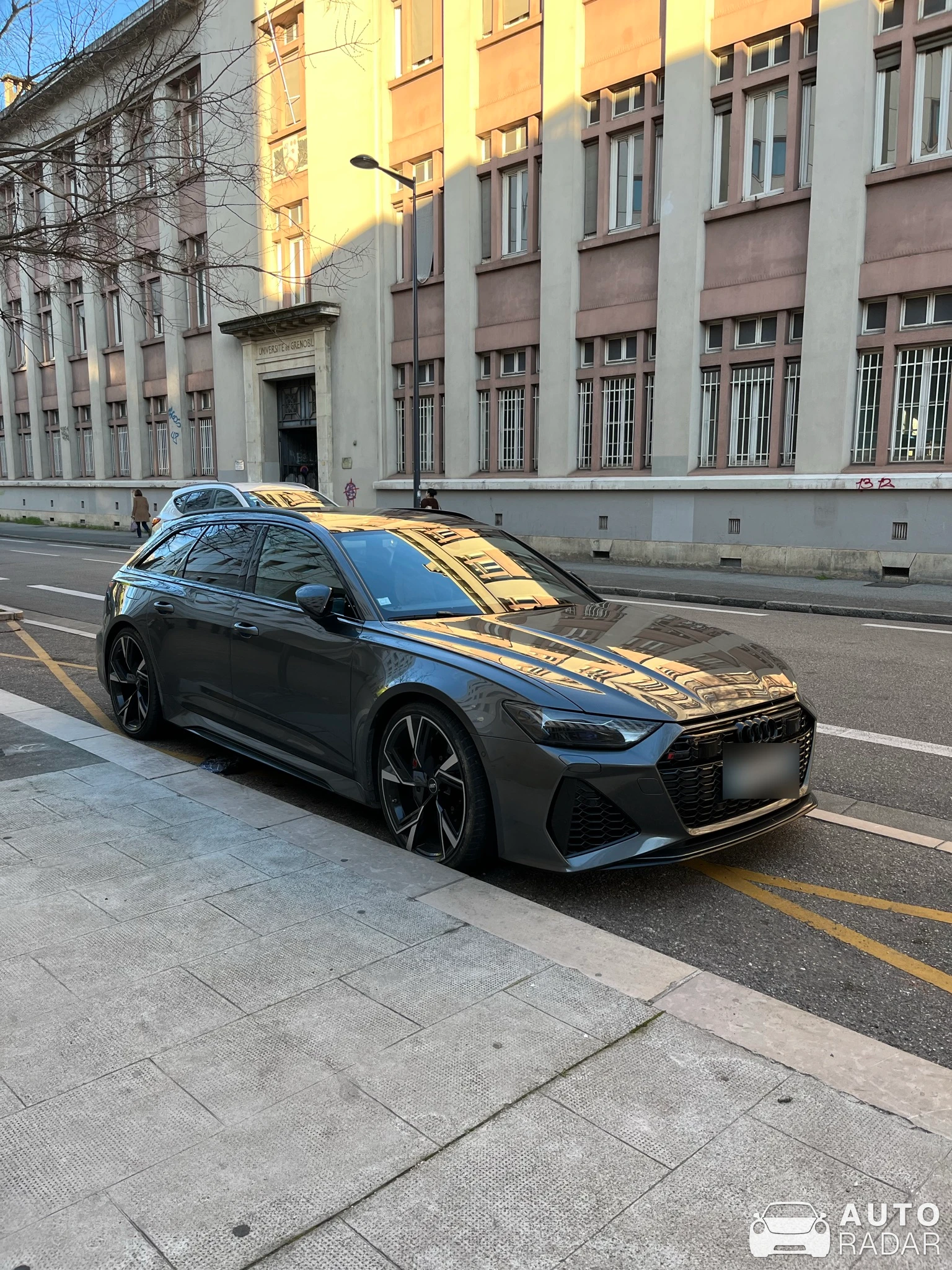Audi RS6 Avant C8 spotted in Grenoble