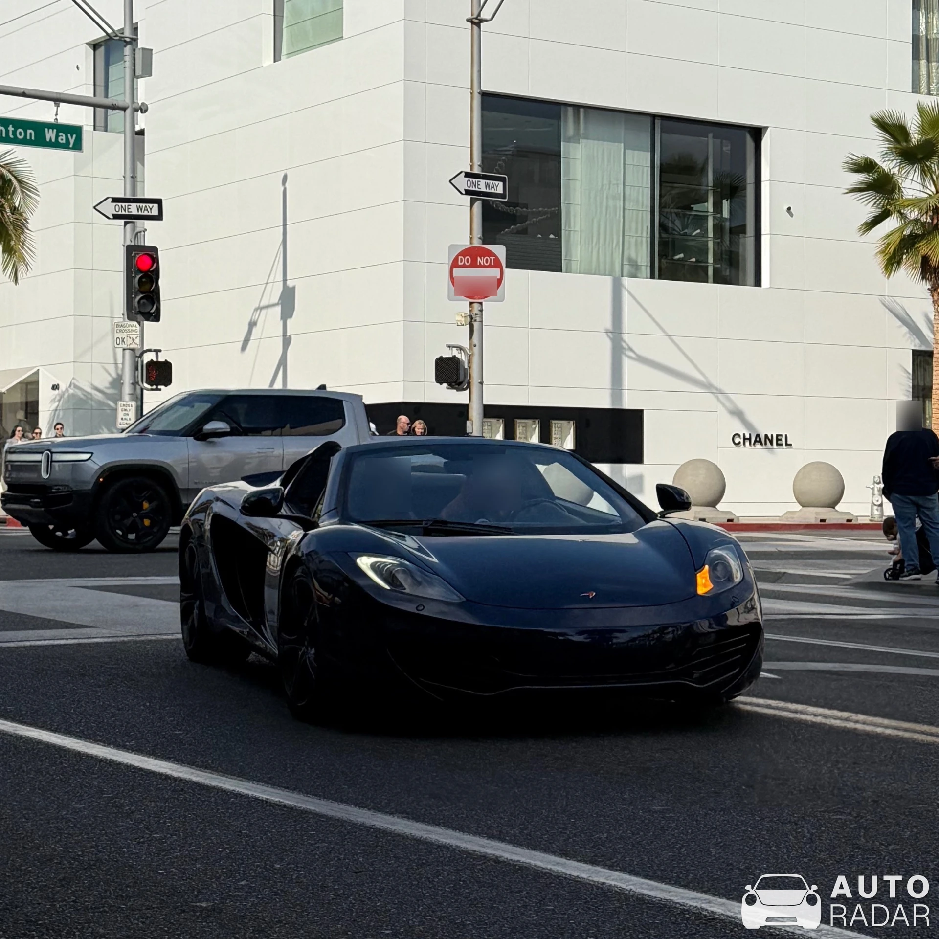 McLaren 12C Spider spotted in Beverly Hills, United States