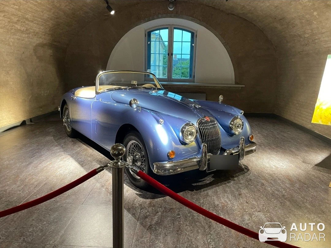 Jaguar XK150 spotted in Daugavpils
