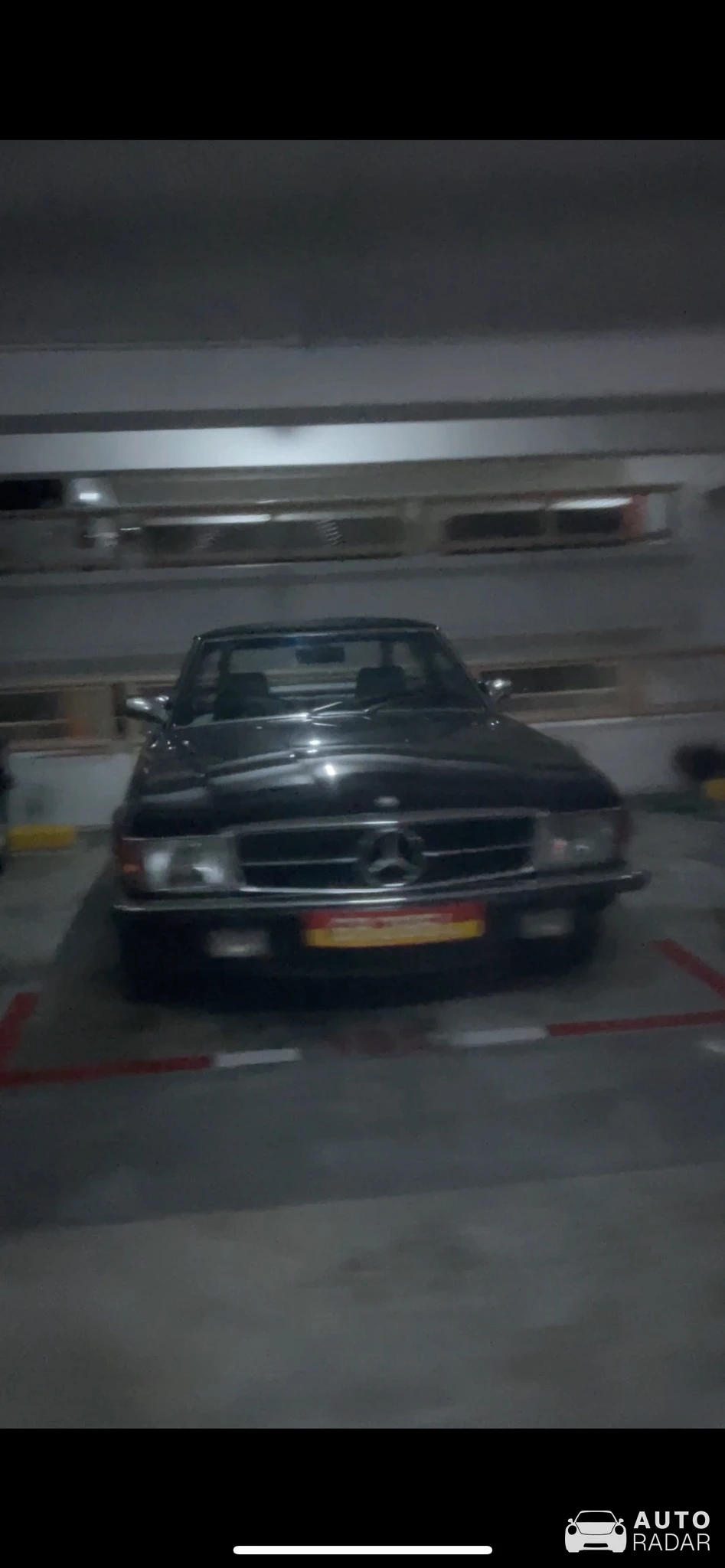 Mercedes-Benz SL-Klasse R107 spotted in Singapore