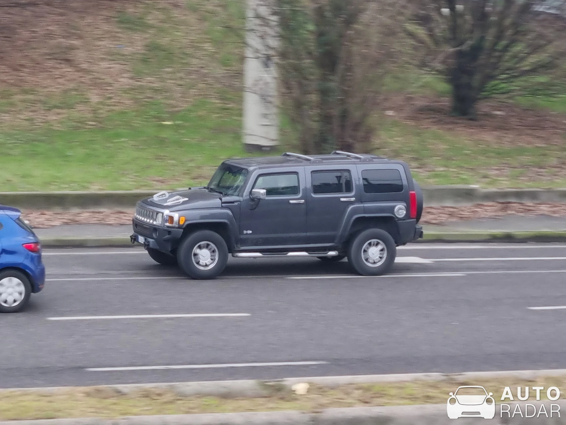 Hummer H3 spotted in Milano, Italy