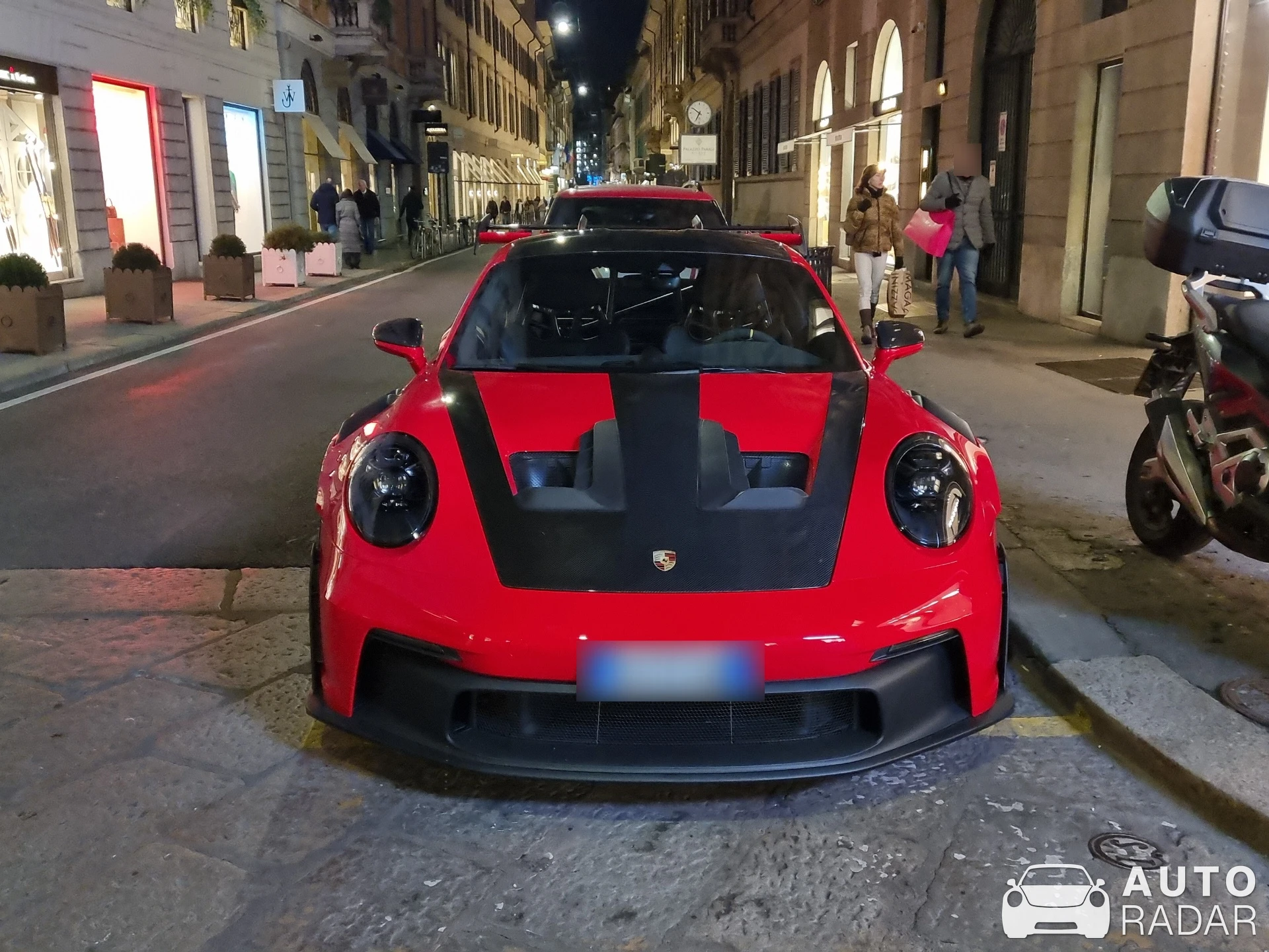 Porsche 992 GT3 RS MkI spotted in Milano, Italy
