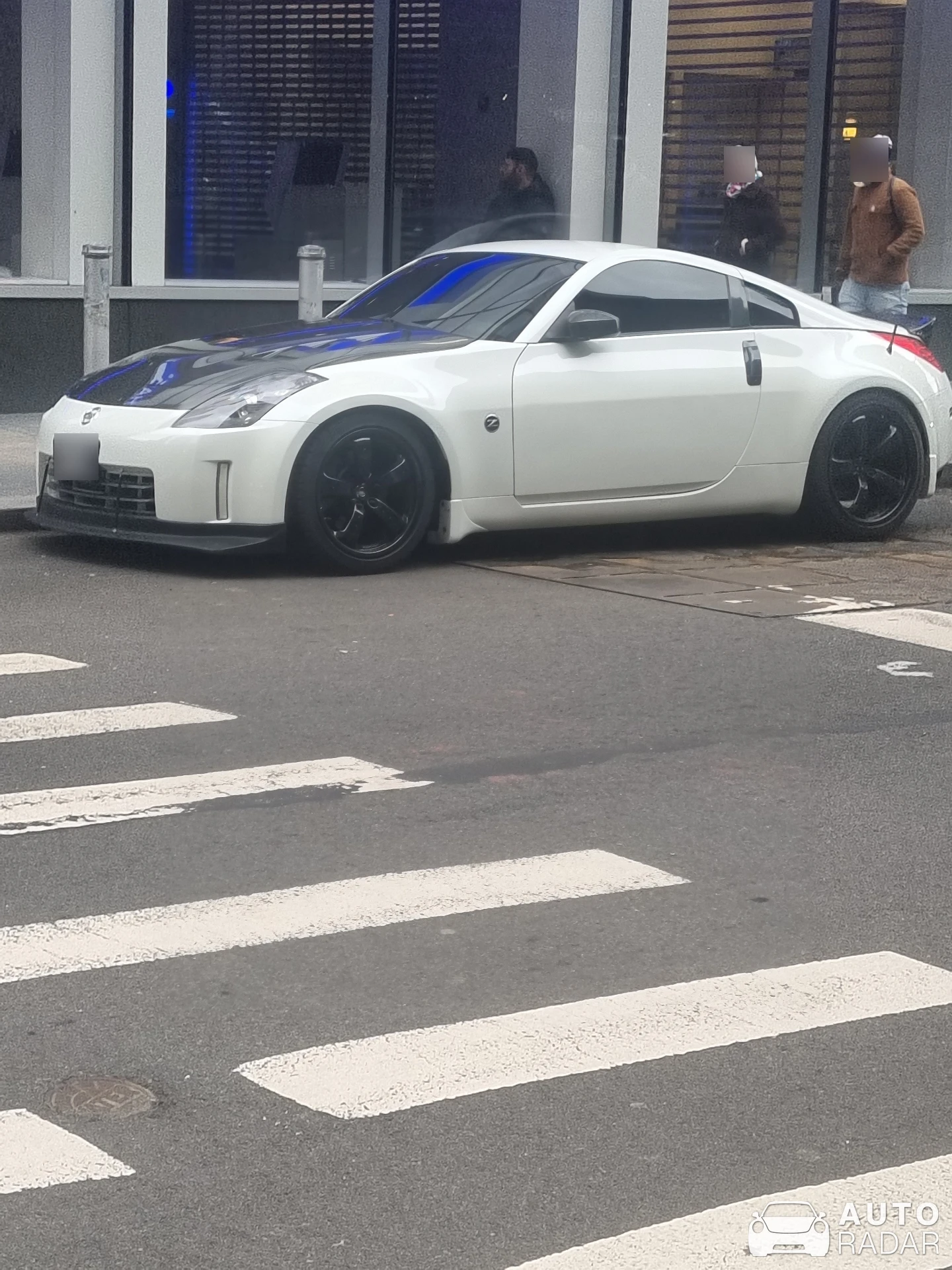 Nissan 350Z spotted in Jersey City, United States