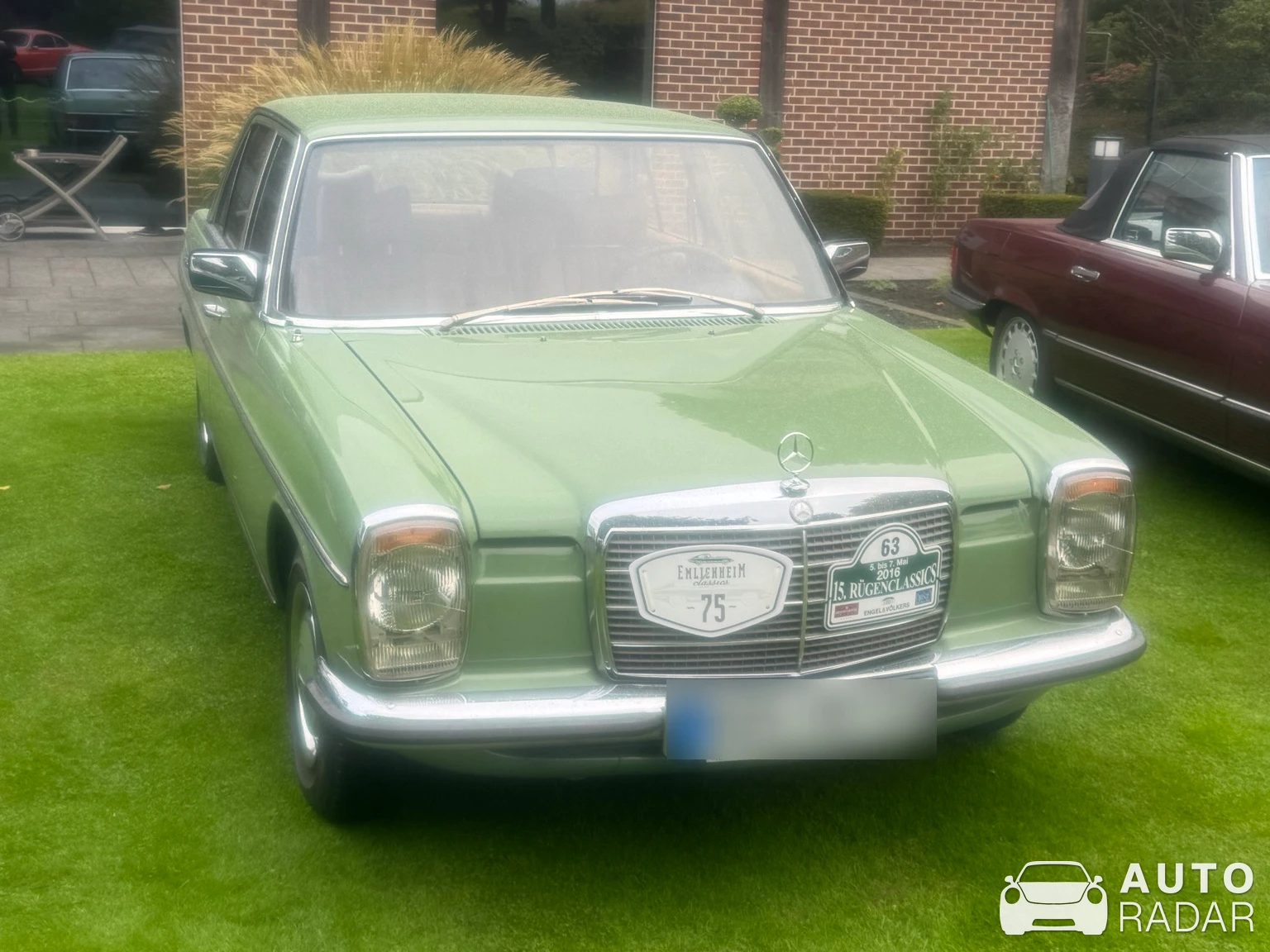 Mercedes-Benz W115 250D spotted in Ringe