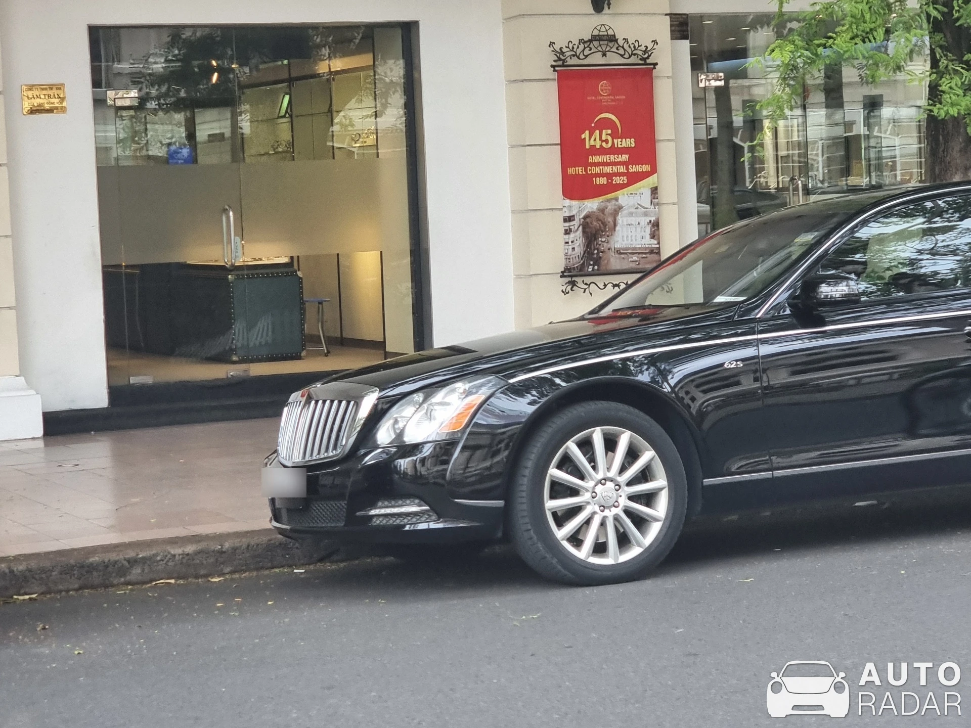 Maybach 62 S Zeppelin 2011 spotted