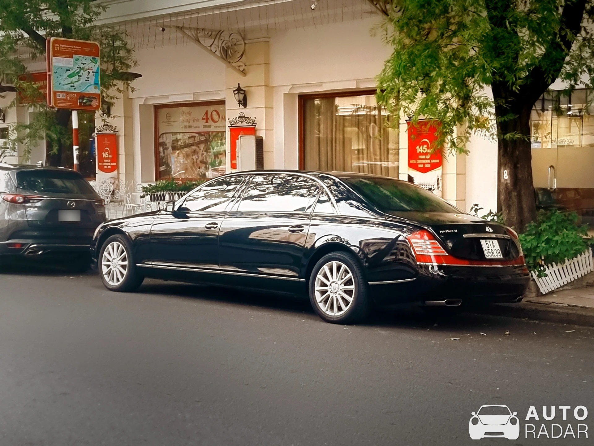 Maybach 62 S Zeppelin 2011 spotted in Quận 1, Vietnam