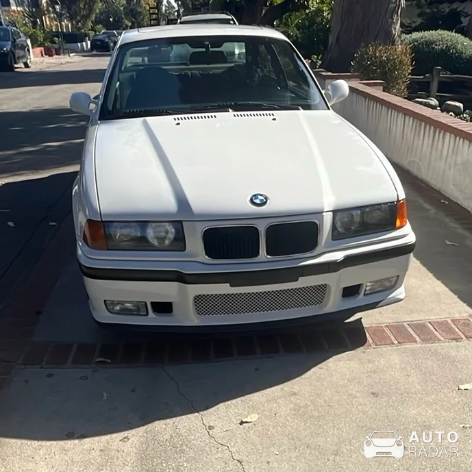 BMW M3 E36 spotted in Manhattan Beach, United States