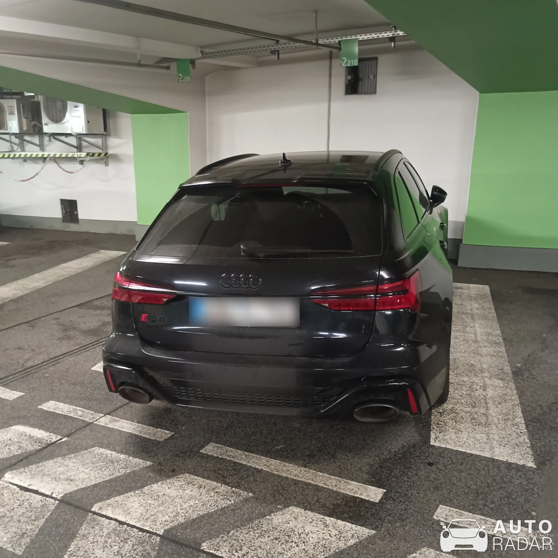 Audi RS6 Avant C8 spotted in Freiburg im Breisgau, Allemagne
