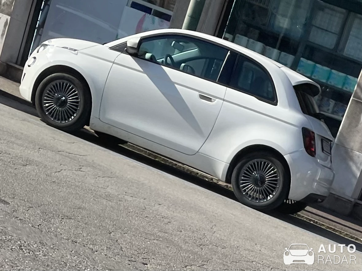 Fiat 500e spotted in Venezia
