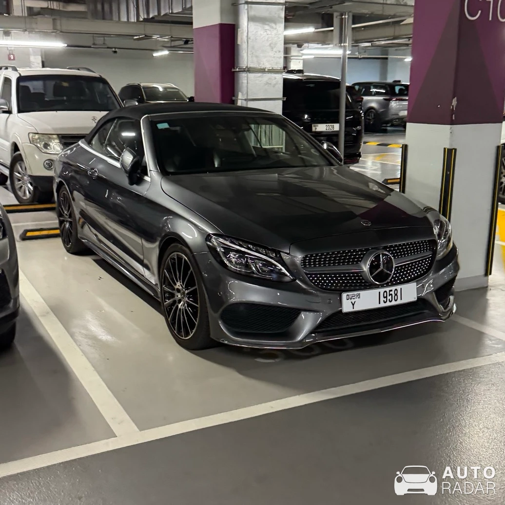 Mercedes-AMG C 63 Convertible A205 spotted in دبي