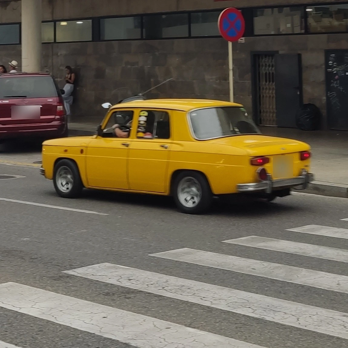 Renault 8 TS spotted in Lloret de Mar