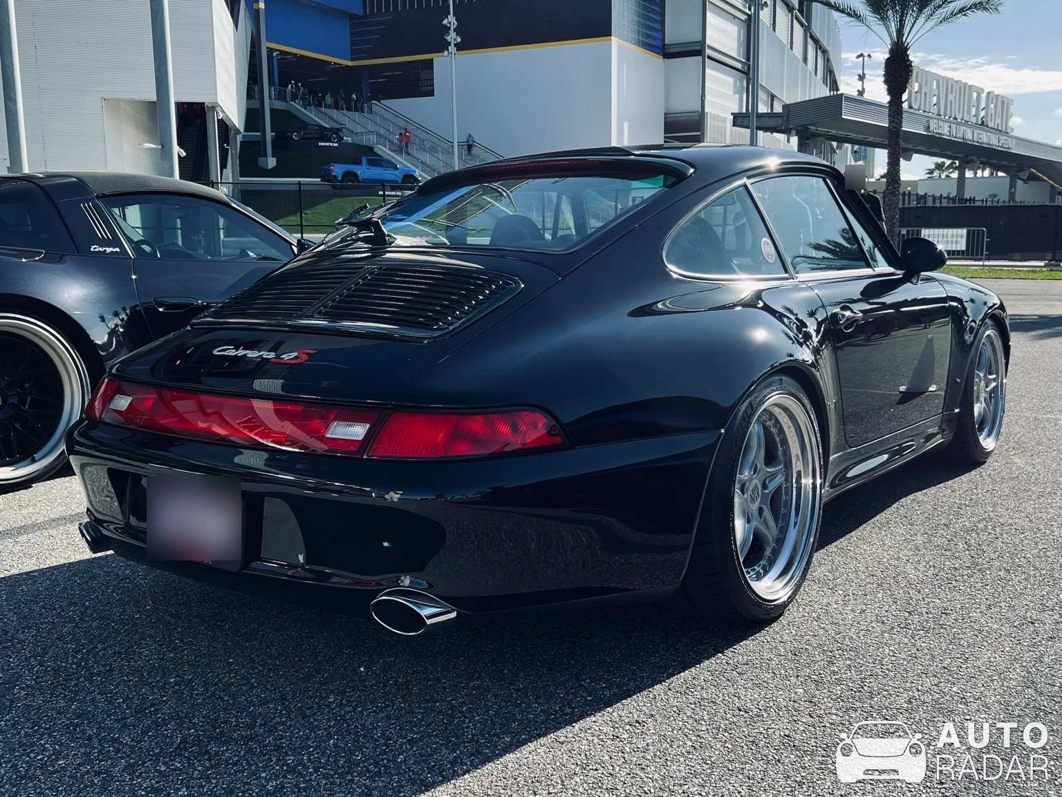 Porsche 993 Carrera 4S spotted in Daytona Beach
