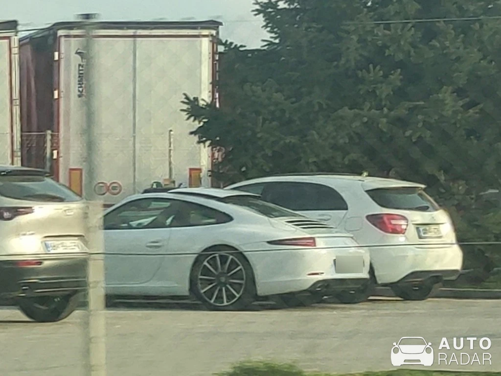 Porsche 991 Carrera 4 MkII spotted in Starše