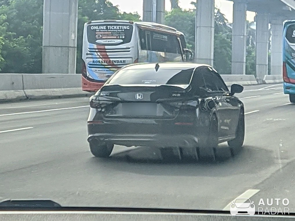 Honda Civic RS spotted
