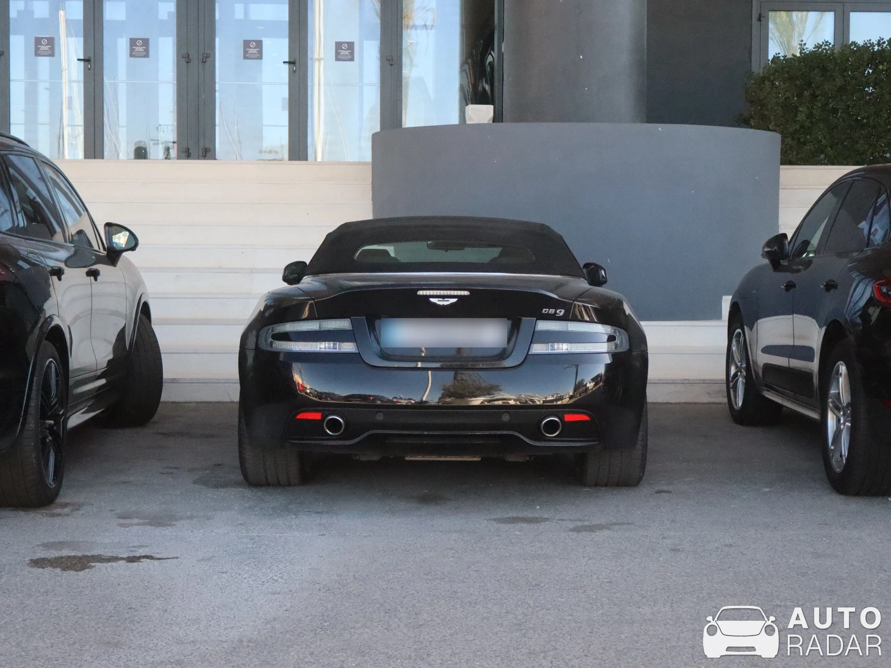 Aston Martin DB9 Volante 2013 spotted in Quarteira