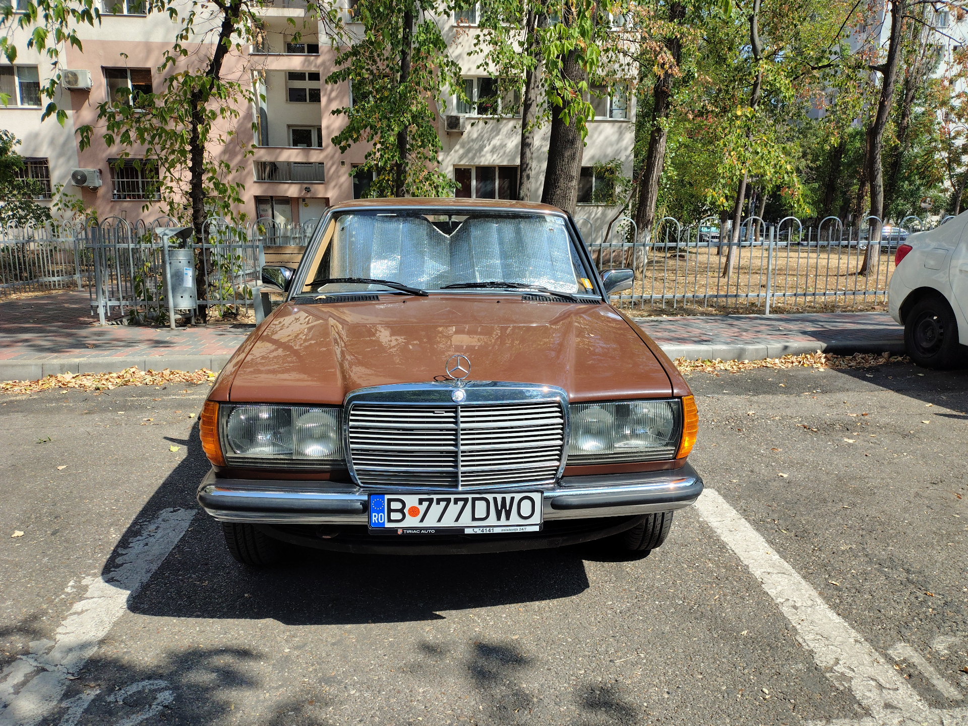 Mercedes-Benz 280E W123