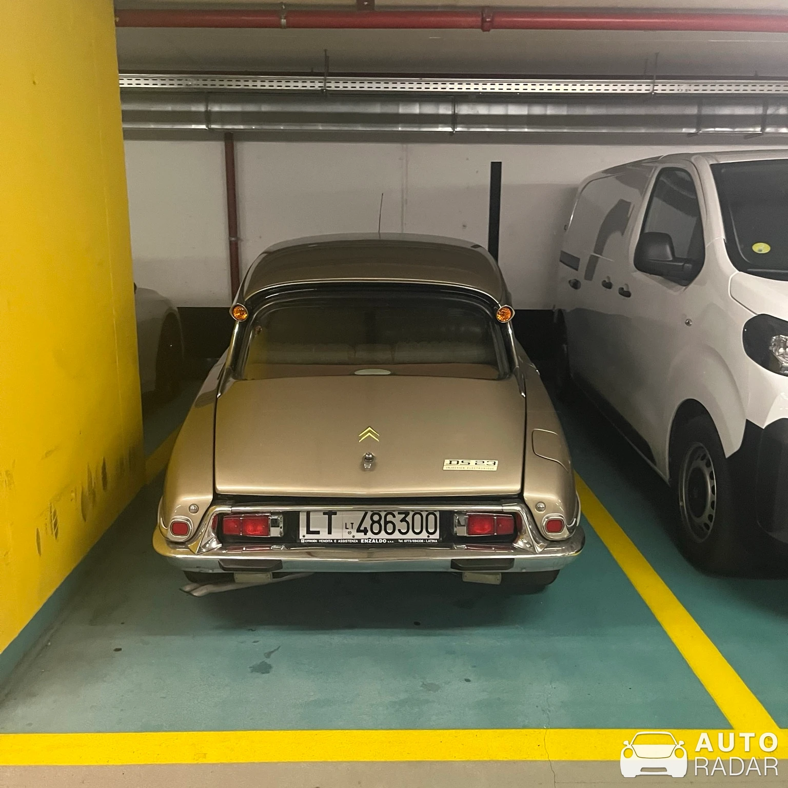 Citroën DS 23 spotted in Milano