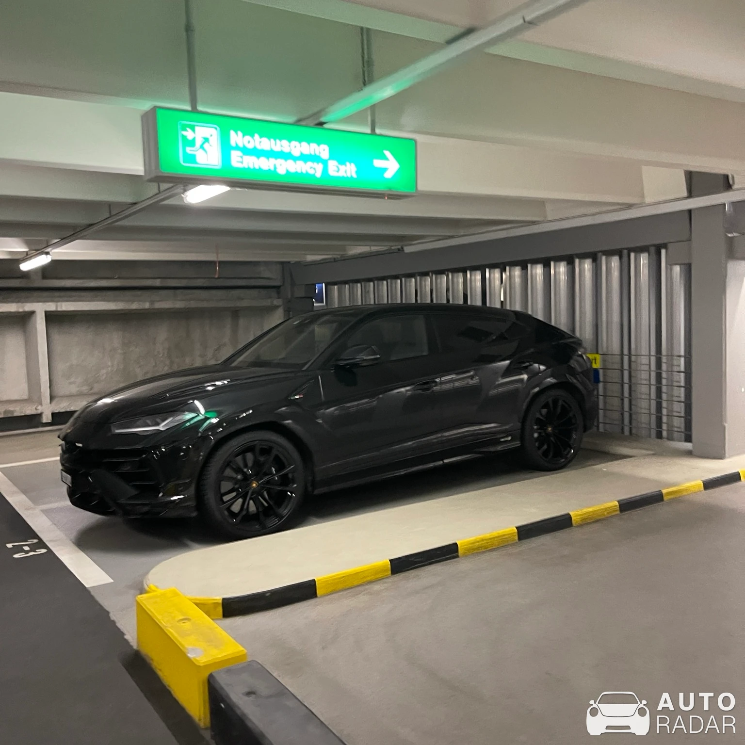 Lamborghini Urus spotted in Zürich, Schweiz