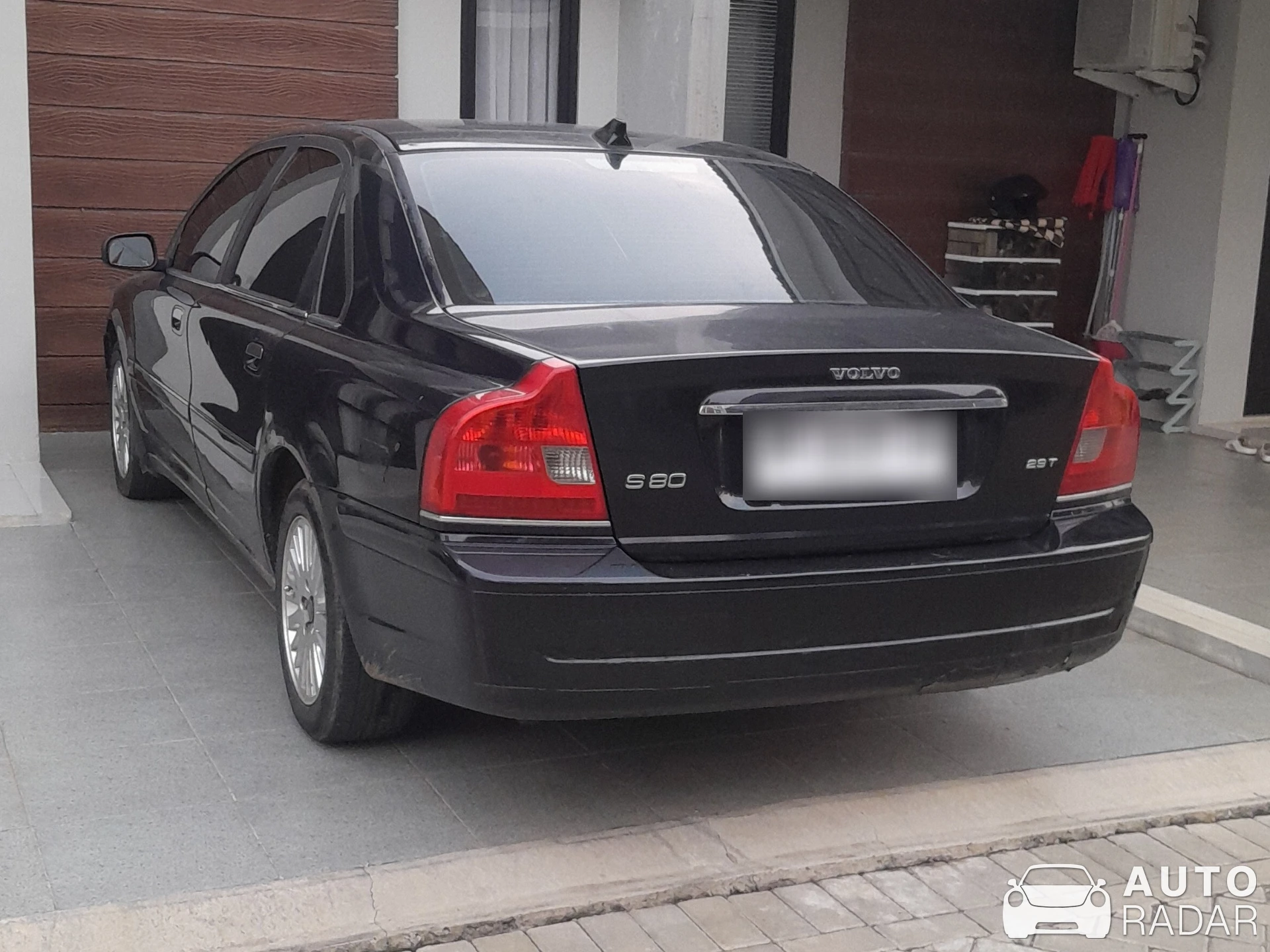 Volvo S80 spotted in Bekasi, Indonesia