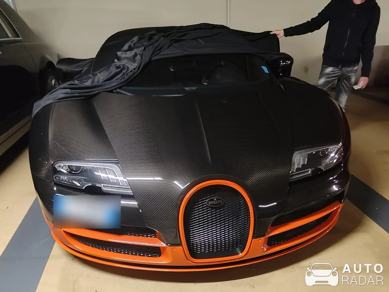 Bugatti Veyron 16.4 Super Sport L'Edition Spéciale Record du Monde spotted