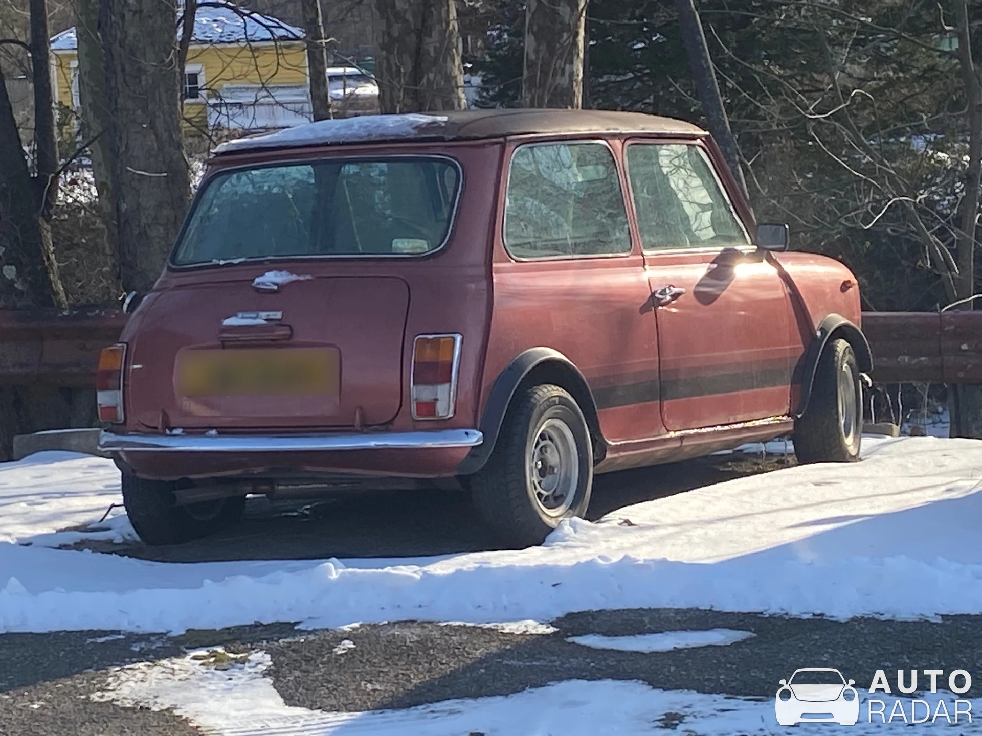 Austin Mini De Luxe spotted in Mount Holly, United States